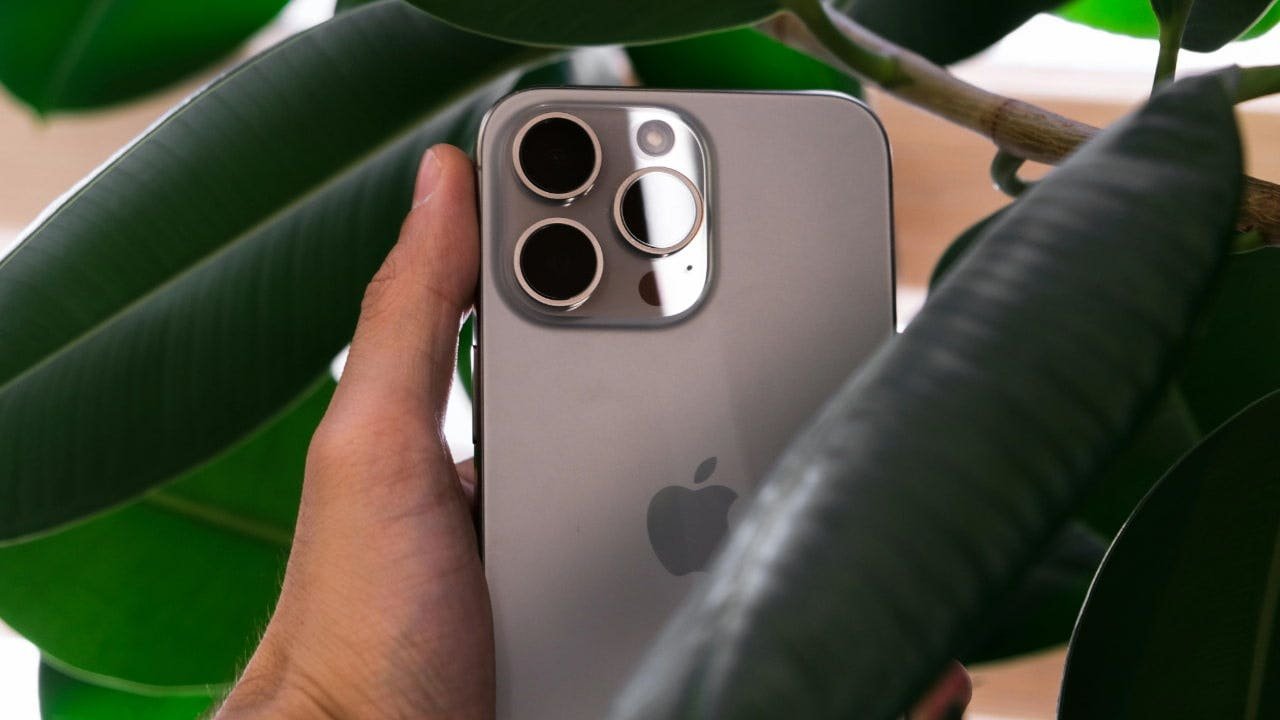 Złośliwe oprogramowanie z ekranami odkryte w Apple App Store podczas pierwszego w swoim rodzaju ataku