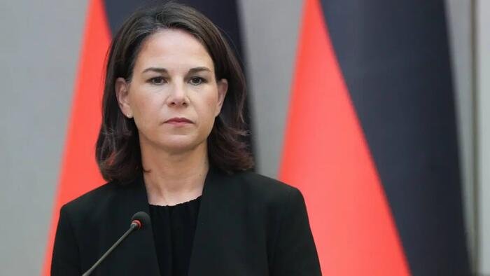 Niemieckie problemy Baerbock ostrzegające przed brakiem „liberalnych demokracji”