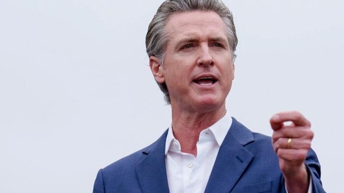 Newsom wskazuje, że zawetuje Bill blokujący więzienia państwowe przed pracą z Ice