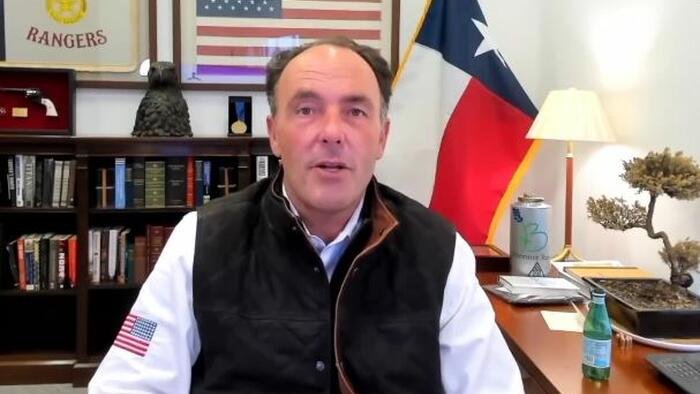 Kyle Bass brzmi alarm w Chinach „szalonych asymetrii pola bitwy” w amerykańskim własności gruntów