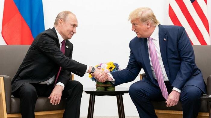 Putin mówi, że propozycja Trumpa o połowę wydatków wojskowych jest „dobrym pomysłem”