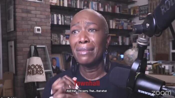 Obejrzyj: Joy Reid załamuje się łzami po zwolnieniu z MSNBC