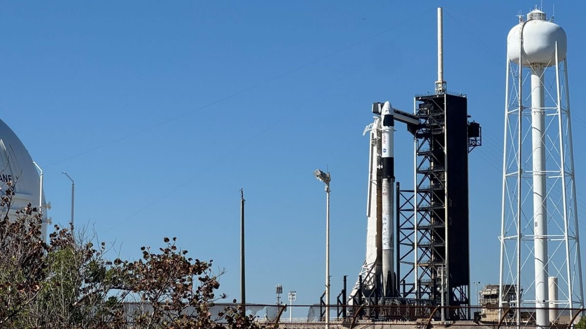 SpaceX odwołuje uruchomienie astronauty załogi-10 dla NASA z powodu problemu hydraulicznego (wideo)