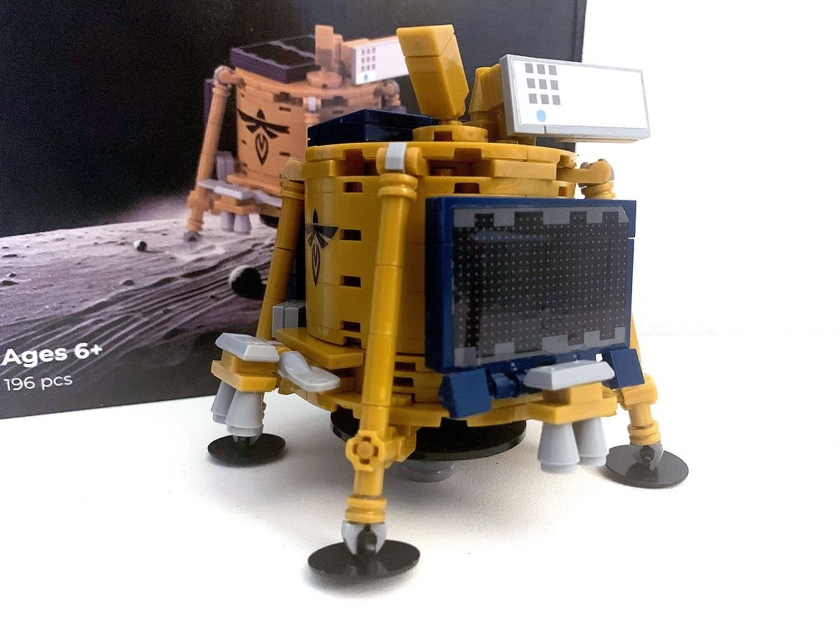 „Land” twój własny niebieski duch z zestawem Build Building Building Build Bloks