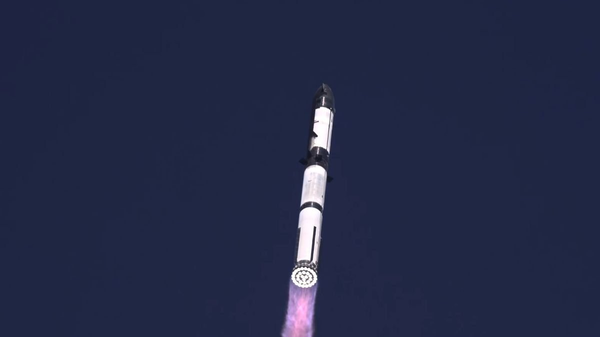SpaceX ponownie przegrywa statek rakietowy Starship, ale łapie giganta super ciężkiego wzmacniacza podczas premiery lotu 8 (wideo)