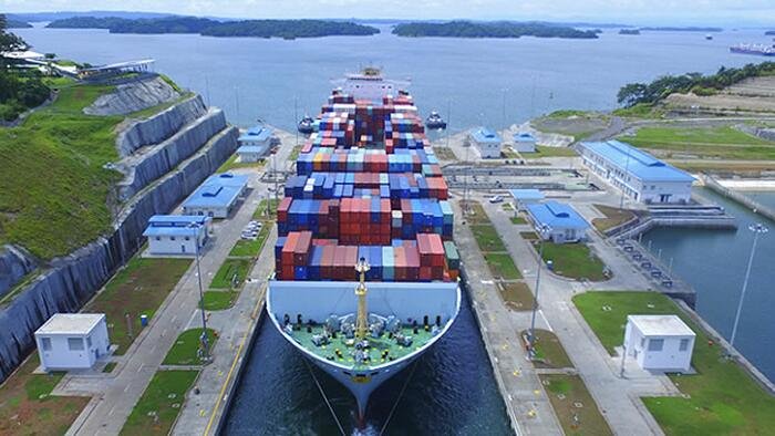 Zakup przez Blackrock należący do Hongkongu Ports Ports oznacza zwycięstwo dla „America First America” Trumpa